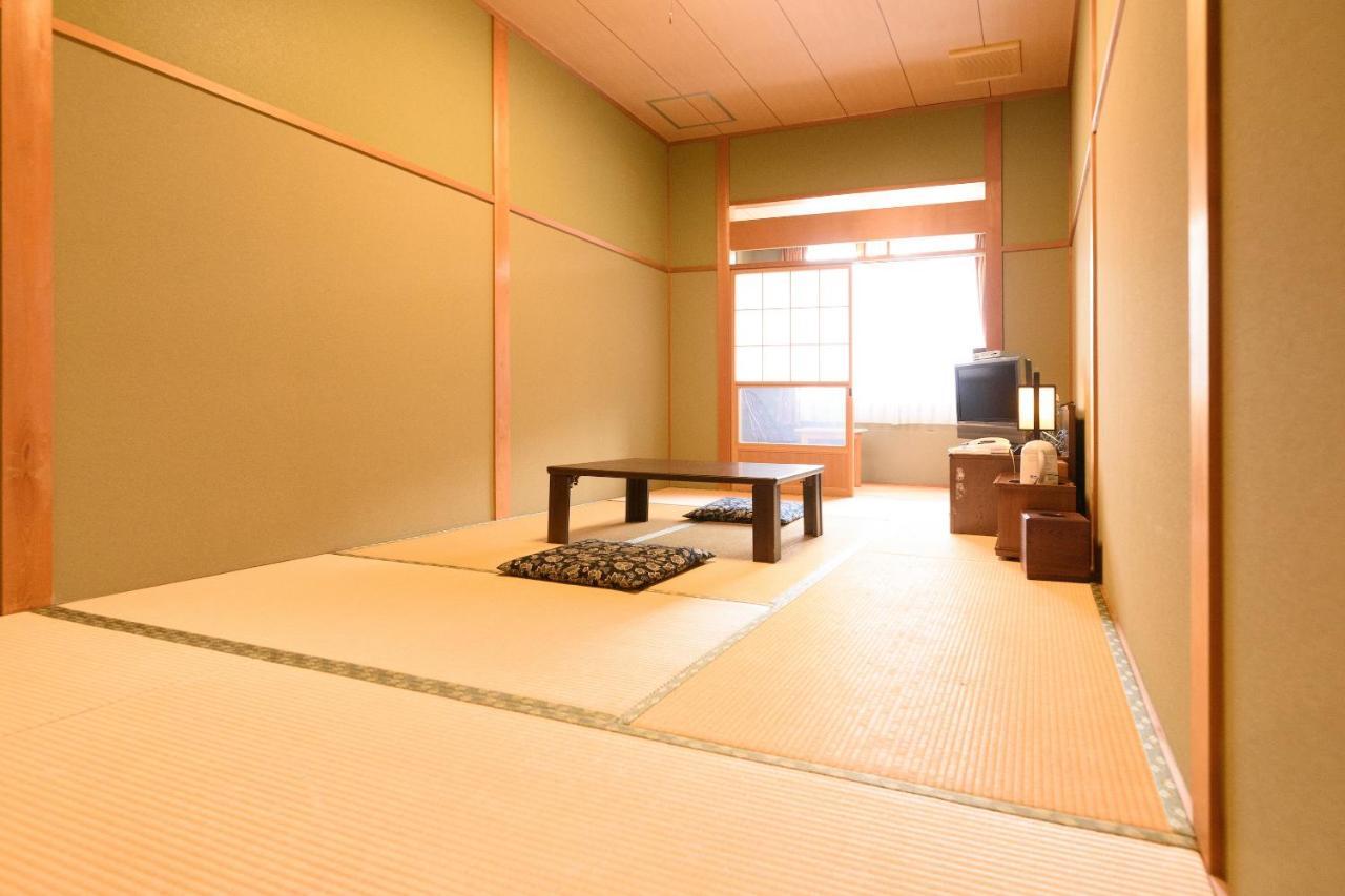 קומאנו Business Hotel Kawakami מראה חיצוני תמונה